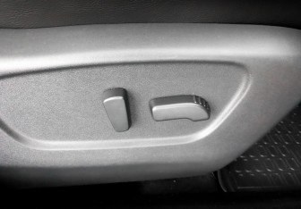 Подержанный автомобиль Nissan X-Trail 2016 года (26 фото)