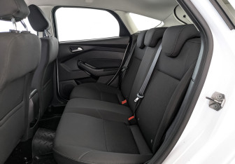 Подержанный автомобиль Ford Focus Hatchback 2018 года (18 фото)