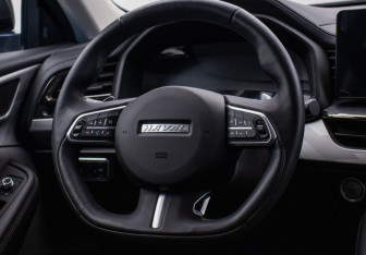 Подержанный автомобиль Haval F7x 2022 года (15 фото)