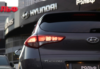 Подержанный автомобиль Hyundai Tucson 2015 года (20 фото)