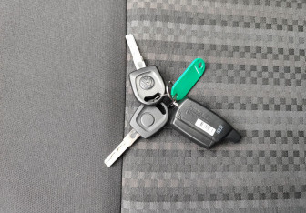 Подержанный автомобиль Volkswagen Polo Sedan 2015 года (13 фото)