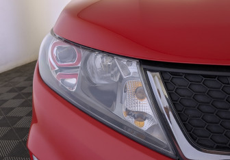 Подержанный автомобиль Suzuki Vitara 2016 года (11 фото)