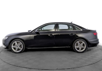 Подержанный автомобиль Audi A4 Sedan 2021 года (8 фото)