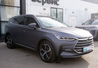 Подержанный автомобиль BYD Tang 2021 года (3 фото)