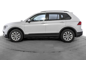 Подержанный автомобиль Volkswagen Tiguan 2017 года (8 фото)
