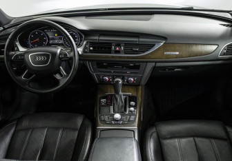 Подержанный автомобиль Audi A6 Sedan 2015 года (12 фото)