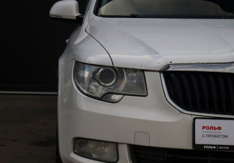 Подержанный автомобиль Skoda Superb Liftback 2013 года (19 фото)