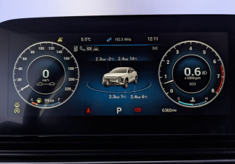 Подержанный автомобиль Omoda C5 2024 года (16 фото)