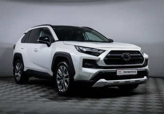 Подержанный автомобиль Toyota RAV4 2024 года (3 фото)