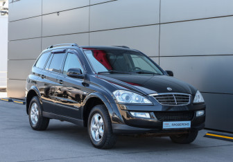 Подержанный автомобиль SsangYong Kyron 2014 года (3 фото)