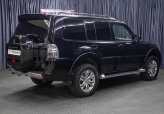 Подержанный автомобиль Mitsubishi Pajero 2018 года (5 фото)