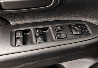 Подержанный автомобиль Mitsubishi Outlander 2021 года (14 фото)