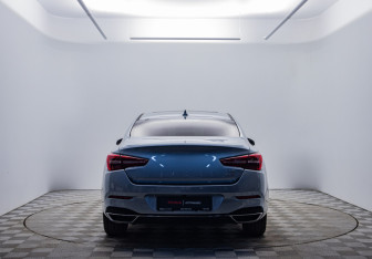 Подержанный автомобиль Hongqi H5 2022 года (6 фото)