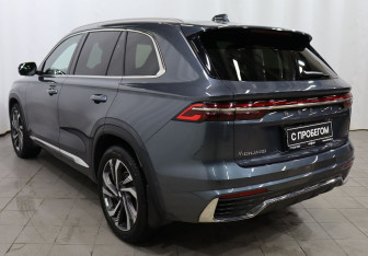 Подержанный автомобиль Geely Monjaro 2023 года (6 фото)