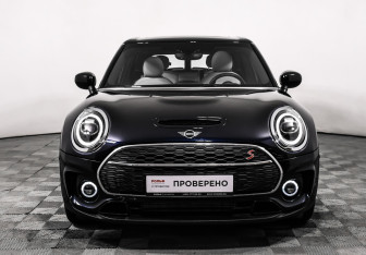 Подержанный автомобиль MINI Clubman Wagon 2020 года (2 фото)