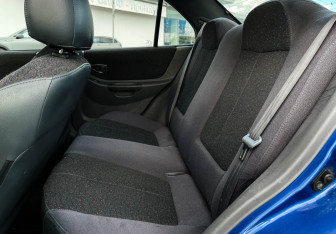 Подержанный автомобиль Hyundai Accent Sedan 2002 года (10 фото)