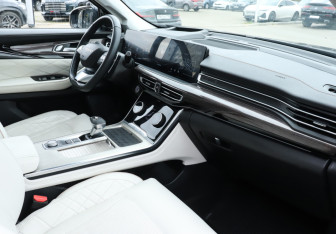 Подержанный автомобиль Exeed VX 2022 года (9 фото)