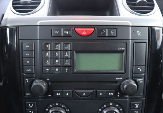 Подержанный автомобиль Land Rover Discovery 2008 года (21 фото)