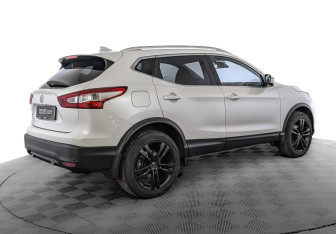 Подержанный автомобиль Nissan Qashqai 2018 года (5 фото)