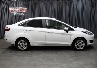 Подержанный автомобиль Ford Fiesta Sedan 2016 года (4 фото)