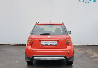 Подержанный автомобиль Suzuki SX4 Hatchback 2013 года (6 фото)