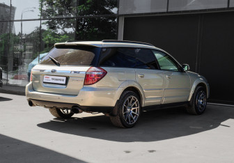 Подержанный автомобиль Subaru Outback Wagon 2008 года (4 фото)