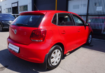 Подержанный автомобиль Volkswagen Polo Hatchback 2011 года (5 фото)