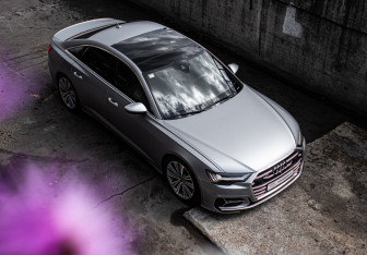 Подержанный автомобиль Audi S6 Sedan 2020 года (3 фото)