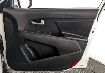 Подержанный автомобиль Kia Sportage 2015 года (23 фото)