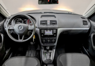Подержанный автомобиль Skoda Yeti 2017 года (13 фото)
