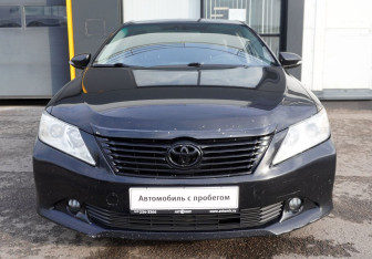 Подержанный автомобиль Toyota Camry Sedan 2014 года (2 фото)