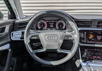 Подержанный автомобиль Audi A6 Sedan 2021 года (21 фото)