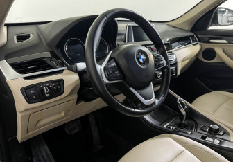Подержанный автомобиль BMW X1 2019 года (12 фото)
