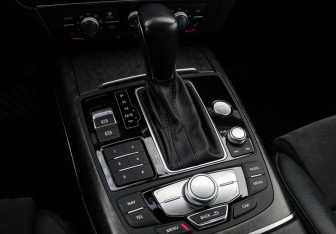 Подержанный автомобиль Audi A6 Sedan 2016 года (17 фото)