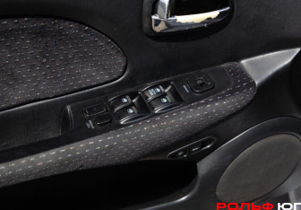 Подержанный автомобиль Hyundai Sonata 2008 года (13 фото)