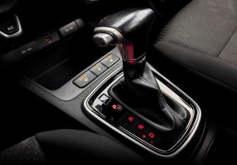 Подержанный автомобиль Kia Rio Hatchback 2021 года (27 фото)