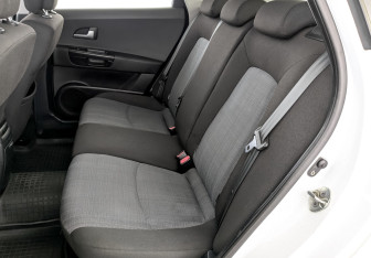 Подержанный автомобиль Kia Ceed Hatchback 2010 года (12 фото)