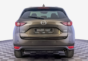 Подержанный автомобиль Mazda CX-5 2019 года (6 фото)