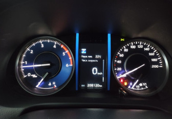 Подержанный автомобиль Toyota Fortuner 2020 года (16 фото)