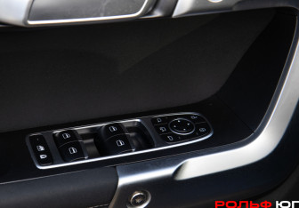 Подержанный автомобиль Jaecoo J7 2023 года (14 фото)