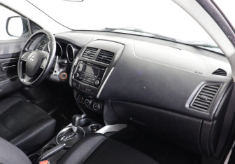 Подержанный автомобиль Mitsubishi ASX 2013 года (6 фото)