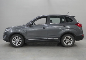 Подержанный автомобиль Chery Tiggo 5 2015 года (8 фото)