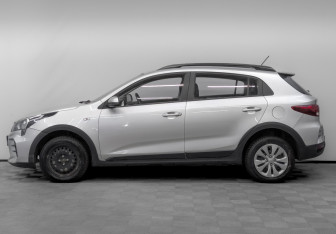 Подержанный автомобиль Kia Rio Hatchback 2021 года (8 фото)