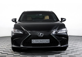 Подержанный автомобиль Lexus ES 2019 года (2 фото)
