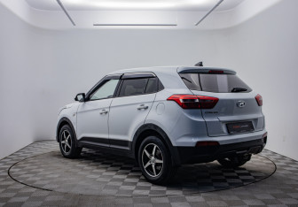 Подержанный автомобиль Hyundai Creta 2019 года (7 фото)
