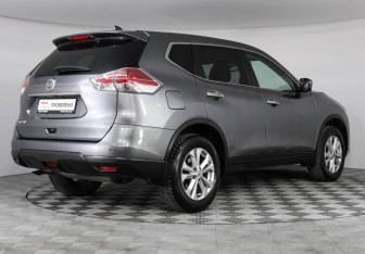 Подержанный автомобиль Nissan X-Trail 2018 года (5 фото)