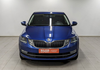 Подержанный автомобиль Skoda Octavia Liftback 2019 года (2 фото)