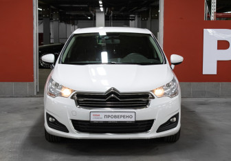 Подержанный автомобиль Citroen C4 Sedan 2014 года (2 фото)
