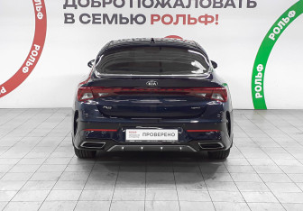 Подержанный автомобиль Kia K5 2021 года (5 фото)