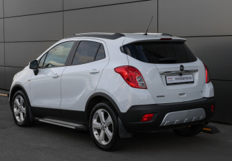 Подержанный автомобиль Opel Mokka 2014 года (7 фото)